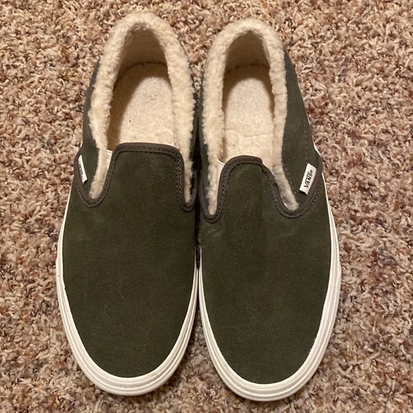vans fur lined slip ons